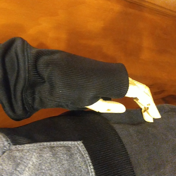 EUC Reebok Sweat Jacket (M) - Picture 3 of 6